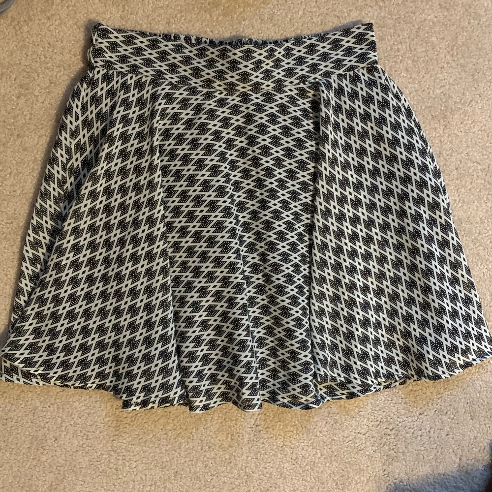 Black & White Patterned Skirt